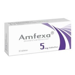 ¿Qué son las tabletas Amfexa? Amfexa Tablets contienen como principio activo dexamfetamine sulfate (sulfato de dexanfetamina), un medicamento estimulante del sistema nervioso central. Se utiliza principalmente en el tratamiento del trastorno por déficit de atención e hiperactividad (TDAH) como parte de un programa terapéutico integral que puede incluir intervenciones psicológicas, educativas y sociales. La dexanfetamina es un medicamento controlado debido a su potencial de abuso, dependencia y uso indebido, por lo que debe utilizarse únicamente bajo supervisión médica especializada. ¿Para qué se utiliza Amfexa? Amfexa puede ser indicado para ayudar a controlar síntomas del TDAH, incluyendo: Dificultad para mantener la atención. Problemas de concentración. Impulsividad. Hiperactividad. Dificultad para organizar tareas y actividades. En la información del medicamento, Amfexa está indicado para niños y adolescentes de determinadas edades bajo supervisión de un especialista, especialmente cuando otros tratamientos no han sido suficientemente eficaces. ¿Cómo funciona Dexamfetamine? La dexanfetamina actúa aumentando la actividad de determinados neurotransmisores en el cerebro, principalmente: Dopamina Noradrenalina Estos neurotransmisores participan en procesos relacionados con: Atención. Concentración. Control de impulsos. Regulación del comportamiento. Presentaciones disponibles de Amfexa Amfexa Tablets está disponible en varias concentraciones, incluyendo: Amfexa 5 mg Amfexa 10 mg Amfexa 20 mg Las diferentes presentaciones permiten que el especialista ajuste el tratamiento según la respuesta del paciente. Dosis y administración La dosis debe ser establecida por un especialista según: Edad del paciente. Gravedad de los síntomas. Respuesta al tratamiento. Otros medicamentos utilizados. Estado general de salud. Generalmente, el tratamiento comienza con una dosis baja y puede ajustarse gradualmente según la necesidad clínica. No cambie la dosis ni suspenda el tratamiento sin consultar con su médico. ¿Cómo tomar Amfexa Tablets? Tome el medicamento exactamente como lo indique su especialista. Los comprimidos se administran por vía oral con agua. Es recomendable tomarlo siguiendo un horario constante. La última dosis normalmente no debe tomarse demasiado tarde para evitar problemas de sueño. Posibles efectos secundarios Como todos los medicamentos, Amfexa (dexamfetamine) puede producir efectos secundarios. Los efectos más frecuentes pueden incluir: Disminución del apetito. Pérdida de peso. Dificultad para dormir. Dolor de cabeza. Sequedad de boca. Dolor abdominal. Náuseas. Nerviosismo. Cambios de humor. Aumento de la frecuencia cardíaca. Efectos secundarios graves Busque atención médica si presenta: Dolor en el pecho. Dificultad para respirar. Desmayos. Cambios importantes del comportamiento. Alucinaciones. Síntomas psicóticos. Reacciones alérgicas graves. Advertencias y precauciones Antes de utilizar Amfexa, informe a su médico si existe: Enfermedad cardíaca. Presión arterial elevada. Problemas de salud mental. Convulsiones o epilepsia. Problemas renales o hepáticos. Antecedentes de abuso de sustancias. El especialista puede controlar regularmente: Presión arterial. Frecuencia cardíaca. Peso. Crecimiento en niños y adolescentes. Interacciones medicamentosas Amfexa puede interactuar con otros medicamentos, incluyendo: Inhibidores de la monoaminooxidasa (IMAO). Algunos antidepresivos. Medicamentos para la presión arterial. Otros estimulantes. Algunos medicamentos utilizados para trastornos psiquiátricos. Informe siempre a su médico sobre todos los medicamentos y suplementos que esté tomando. Embarazo y lactancia Si está embarazada, planea quedar embarazada o está en período de lactancia, consulte con un profesional sanitario antes de utilizar dexanfetamina. Conservación Conserve Amfexa: En su envase original. En un lugar seco. A temperatura recomendada. Fuera del alcance de los niños. En un lugar seguro debido a su condición de medicamento controlado. Preguntas frecuentes ¿Amfexa es lo mismo que dexanfetamina? Sí. Amfexa contiene dexamfetamine sulfate como principio activo. ¿Amfexa trata el TDAH? Sí. Está indicado como parte de un programa de tratamiento para el TDAH cuando un especialista considera apropiado su uso. ¿Puede causar dependencia? Sí. Como otros estimulantes, la dexanfetamina puede presentar riesgo de abuso y dependencia, por lo que requiere seguimiento médico. ¿Puede afectar el sueño? Sí. Tomarlo demasiado tarde puede provocar dificultades para conciliar el sueño. Información importante Amfexa Tablets (Dexamfetamine sulfate) es un medicamento estimulante de prescripción utilizado principalmente para el tratamiento del TDAH. Debe utilizarse únicamente bajo la supervisión de un profesional sanitario cualificado y siguiendo estrictamente las indicaciones médicas.